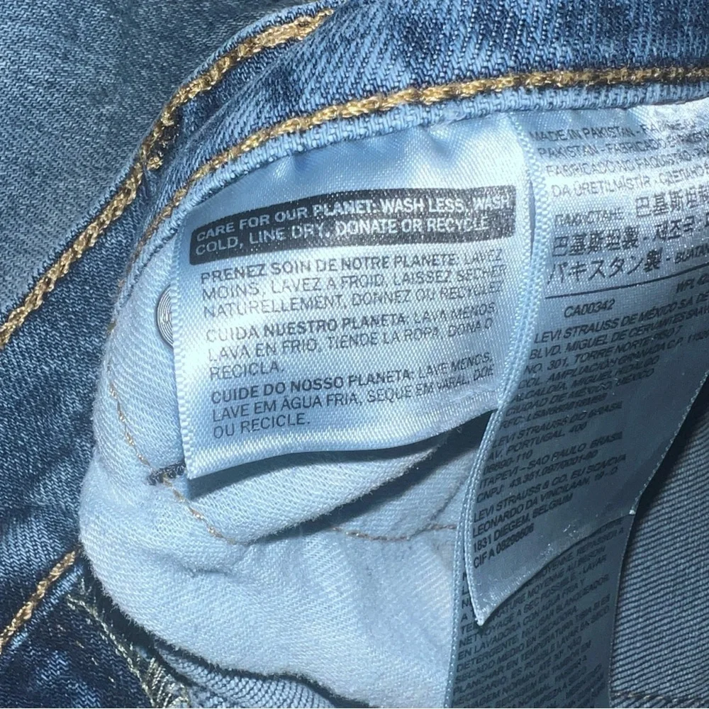 Levi’s 505 Straight Fit Work Jeans W36 L32 Distressed Cut Hem Classic Blue - Picture 7 of 11